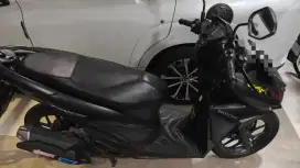 Vario 125 CBS ISS tahun 2021 
Warna Hitam