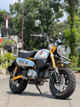 Honda monkey 2023 / 2024 km 1300 ( dax supercub ct 125 grom ct125 )