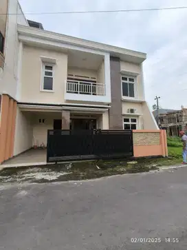 Rumah solo Baki gentan purbayan dekat makam haji pajang