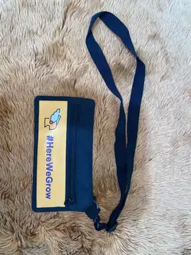 Kantong atau Dompet Kecil dengan Tali Lanyard
