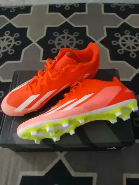 Sepatu bola adidas crazyfast