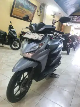 New Beat Deluxe CBS ISS 2024 Cantik-Odomtr 6.000 KM-plaza motor