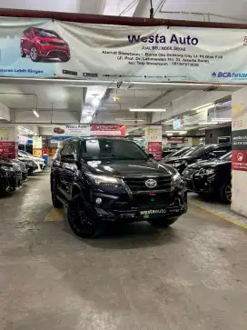 Kick Sensor Toyota Fortuner VRZ 2.4 TRD AT Diesel 2020 Like New