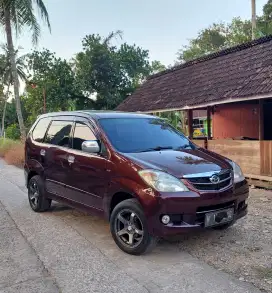 2010 Daihatsu Xenia