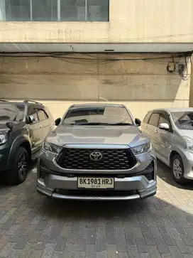 Toyota Innova Zenix V HEV CVT 2023