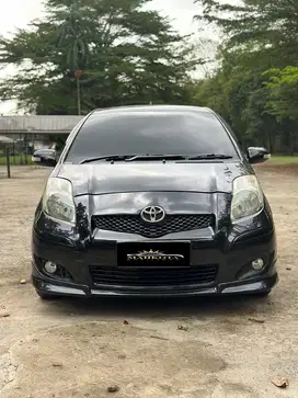 Toyota yaris s limited 1.5 AT 2011/2012,matic engine start murah bagus