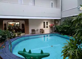 Dijual Rumah dalam Komplek Lokasi Kemang Selatan, Jaksel