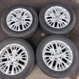 Velg OEM original Suzuki Ertiga ring 15 pcd 5x114,3 ban 185/65 R15