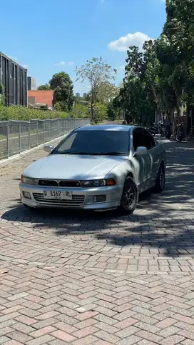 Mitsubishi Galant hiu