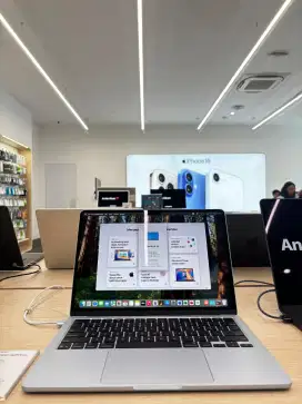 MACBOOK AIR M4 13INCI 16/256GB GARANSI RESMI APLLE BERSEGEL