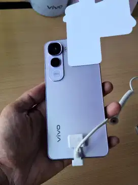 PRE ORDER VIVO Y400