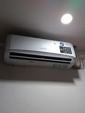 Dijual cepat AC Polytron 1 pk