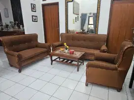 Kursi bekas pakai