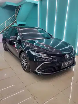 Toyota camry 2.5 V automatic 2022 Hitam
