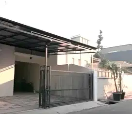 Rumah 1.5 lantai di Menteng Dalam Tebet Jakarta Selatan