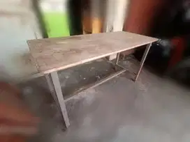 Meja Jualan kaki besi P140 L62 tggi 75cm