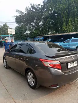 Toyota Limo 2015 Bensin