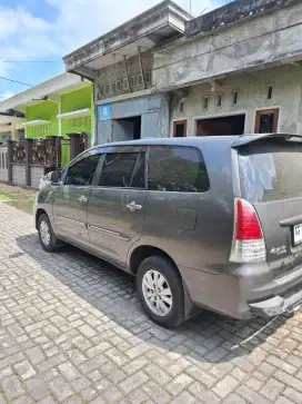 TOYOTA KIJANG INNOVA 2009