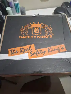 Sepatu Safety Kings