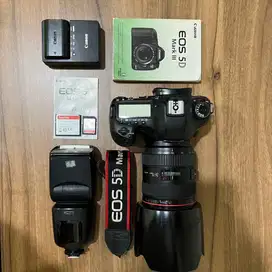 JUAL CEPATT EOS CANON 5D Mark III + CANON EF 24-70mm f/2.8