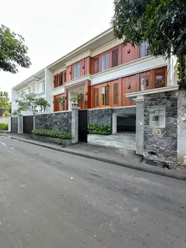 Hunian Rumah Mewah Modern Siap Huni Dikemang Jakarta Selatan