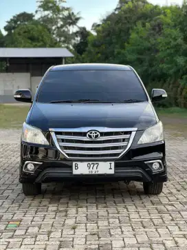 INNOVA V LUXURY AT 2014