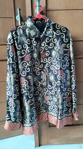 Kemaja batik lengan panjang