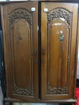 Lemari Kayu Jati Tua