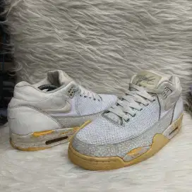 SEPATU SNEAKERS BASKET NIKE FLIGHT SQUAD WHITE Original Second Branded