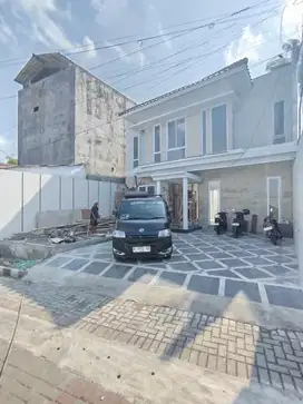 RUMAH MODERN MEWAH DEKAT JCM SCH BELAKANG HYATT HOTEL JALAN PALAGAN