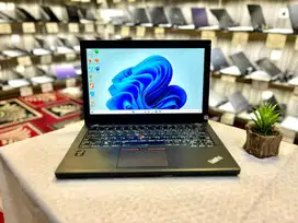 Laptop Lenovo Thinkpad X260 (second). 2 jutaan normal dan bergaransi