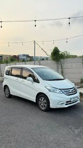 HONDA FREED E PSD 2015