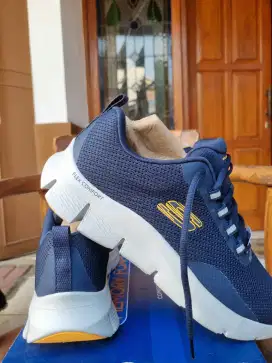 SEPATU SKECHERS AIR COOLED MEMORY FOAM
