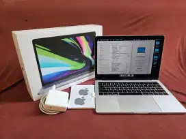 Macbook Pro 2017 Silver i7 16/512gb A1706