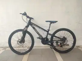 Sepeda MTB united uk 24
