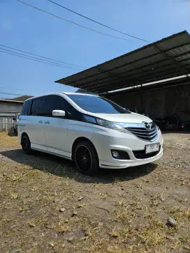 Mazda biante skyactive 2013