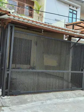 Di jual rumah 1,5 lt di Daan Mogot Estate