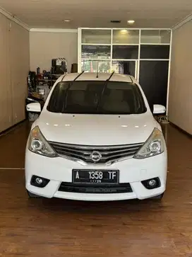 Nissan Grand Livina XV AT 2016