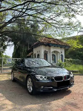 KM 30rb!!! BMW 320i SPORT 2015 BERKUALITASS