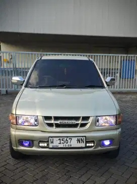 Isuzu Panther LS Turbo AT 2001