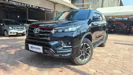 DP Rendah  20JT - Toyota Fortuner 2.4 VRZ TRD Solar-AT 2020 Hitam