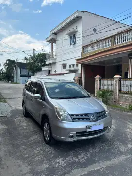 Nissan Grand Livina 1.5 XV M/T Tahun 2008
