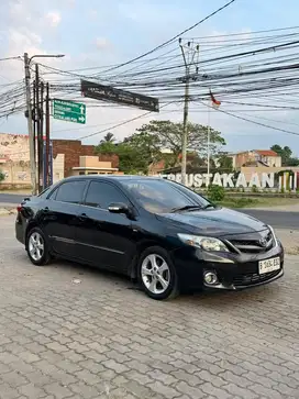 Toyota Altis V 2.0 AT 2011