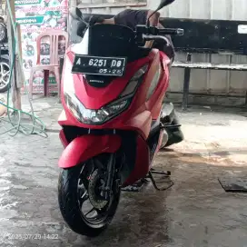 Di jual motor Honda PCX bekas
