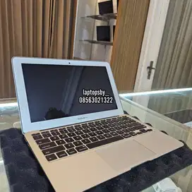 Mac Air Mini super slim ringan dan seperti buku langka