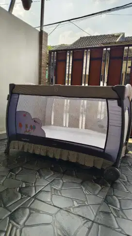 Box Kasur Bayi warna abu