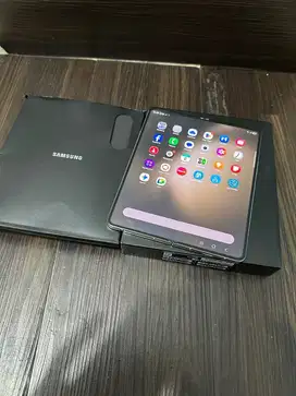 Samsung Galaxy Fold 5 Ram 12/512gb Garansi Sein fullset Ori