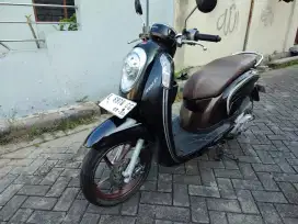 Scoopy 2015 mulus tinggal pakai dan surat baru plat L