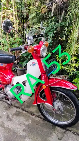 Honda C70 Deluxe Tahun 1977