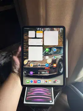 ipad pro gen 4 M2 128gb wifi only + apple pencil gen 2